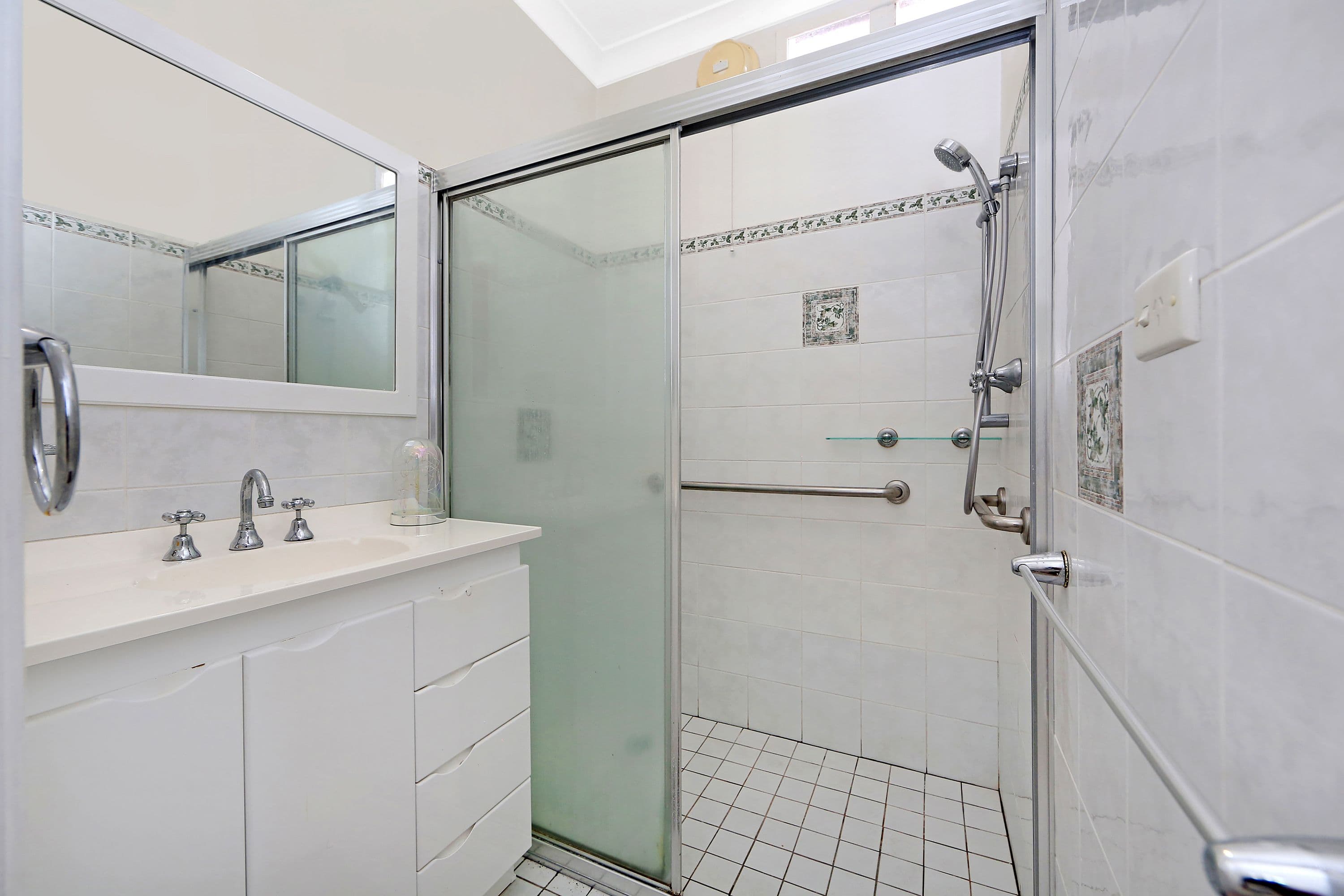 64 Chelmsford Road, Lake Haven - Thumbnail 8
