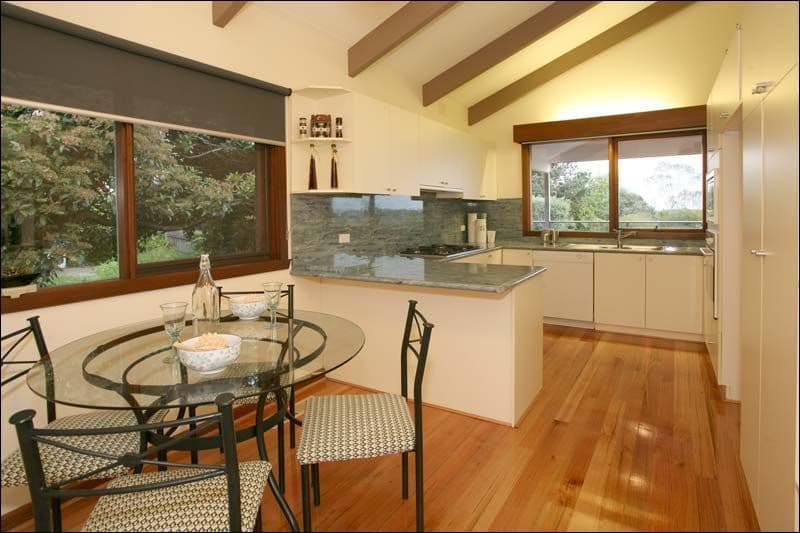 4 Kimberley Court, MOUNT WAVERLEY VIC 3149, Mount Waverley - Thumbnail 2