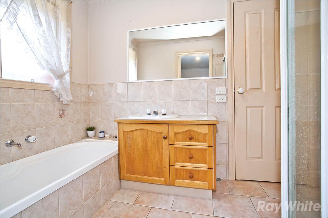 32 Jodi Avenue, Wheelers Hill VIC 3150, Wheelers Hill - Thumbnail 6