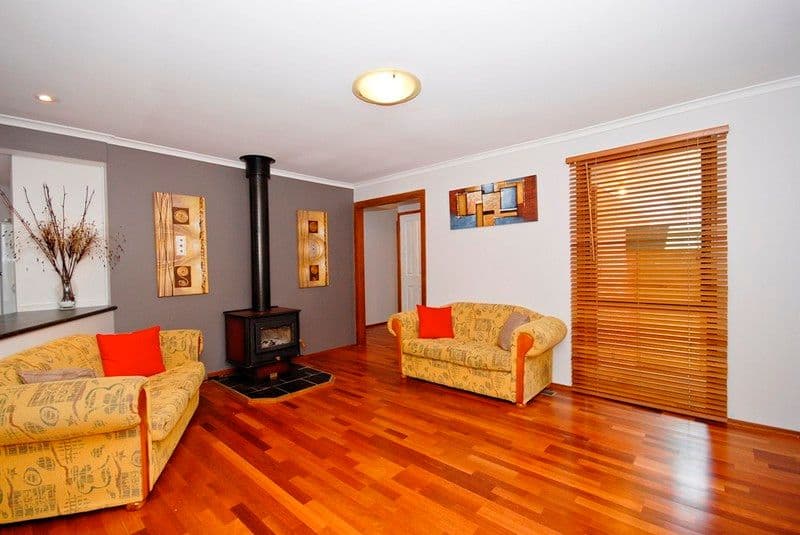 30  HAWKINS Road, MONTROSE VIC 3765, Montrose - Thumbnail 2