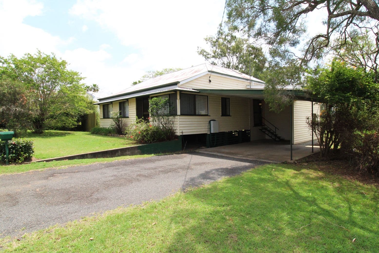 27 Bellambi Street, Toogoolawah QLD 4313, Toogoolawah - Image 1