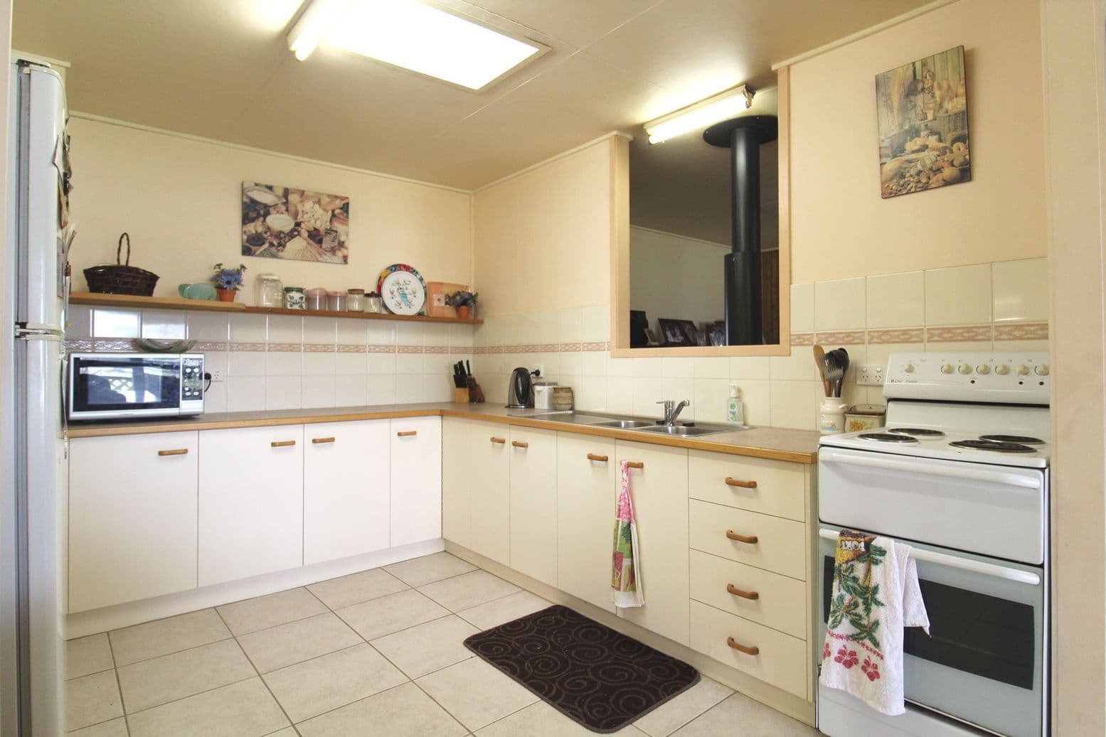 27 Bellambi Street, Toogoolawah QLD 4313, Toogoolawah - Thumbnail 3