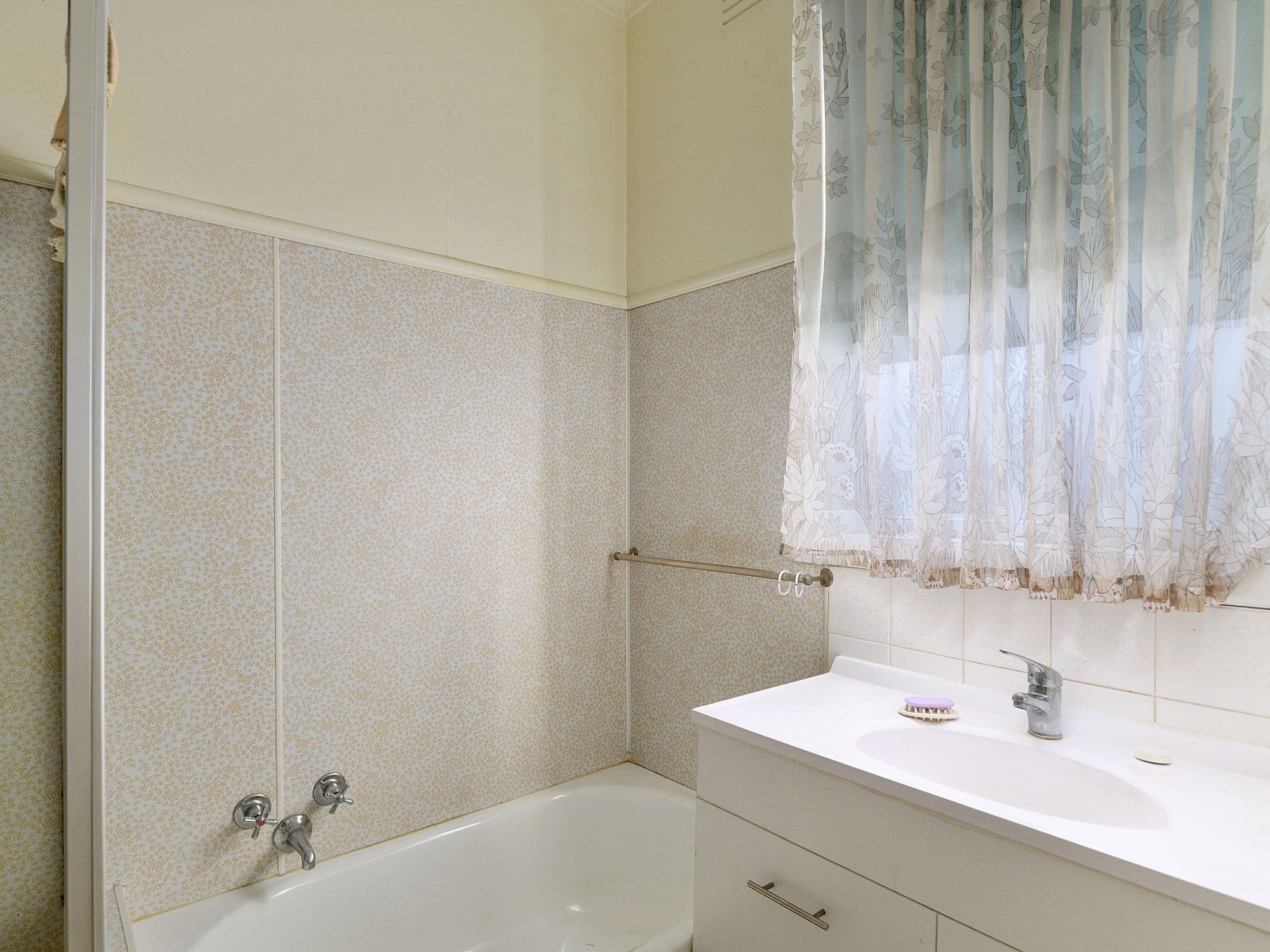 20 Meadows Avenue, Benalla VIC 3672, Benalla - Thumbnail 4