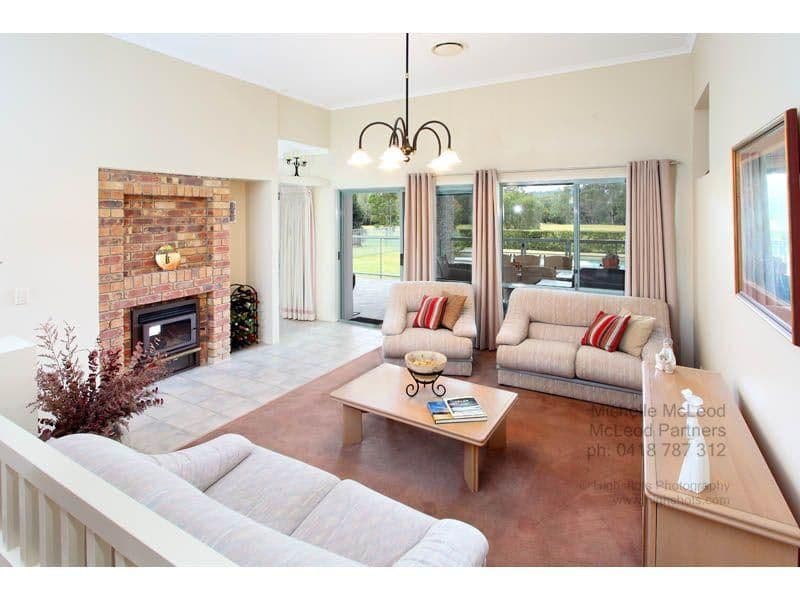 18 Chadston Close, KENMORE HILLS QLD 4069, Kenmore Hills - Thumbnail 5