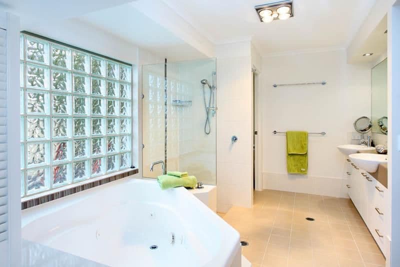 18 Chadston Close, KENMORE HILLS QLD 4069, Kenmore Hills - Thumbnail 8