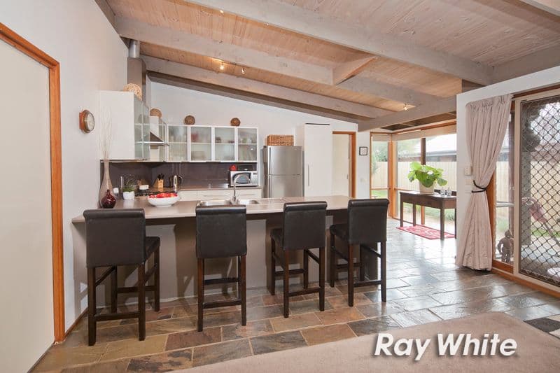24 Olearia Crescent, Langwarrin VIC 3910, Langwarrin - Thumbnail 3