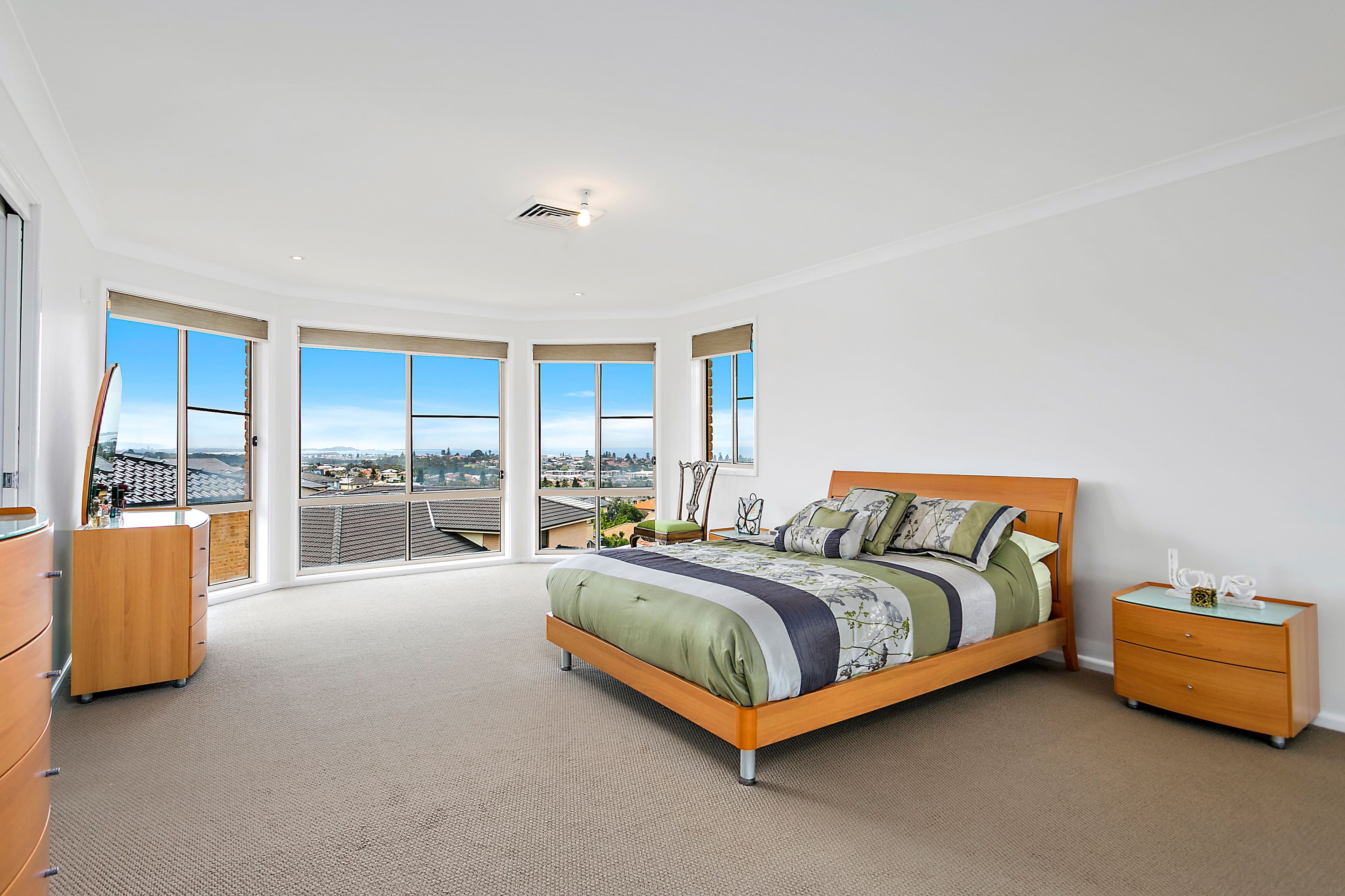 27 Dampier Crescent, Shell Cove NSW 2529, Shell Cove - Thumbnail 2