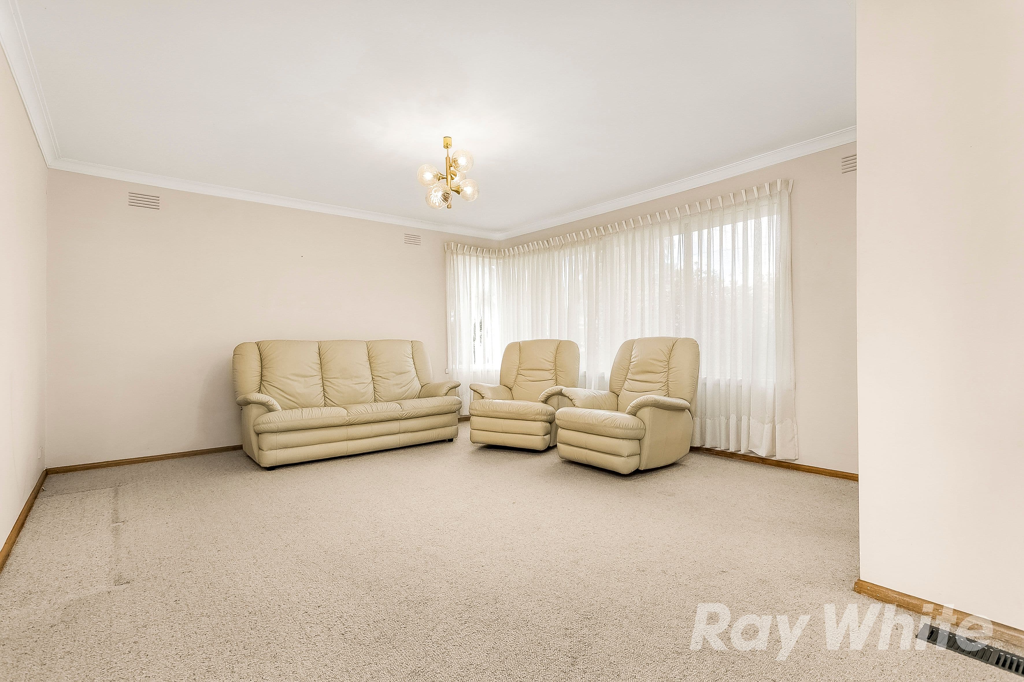 3 Adrienne Crescent, Mount Waverley VIC 3149, Mount Waverley - Thumbnail 5