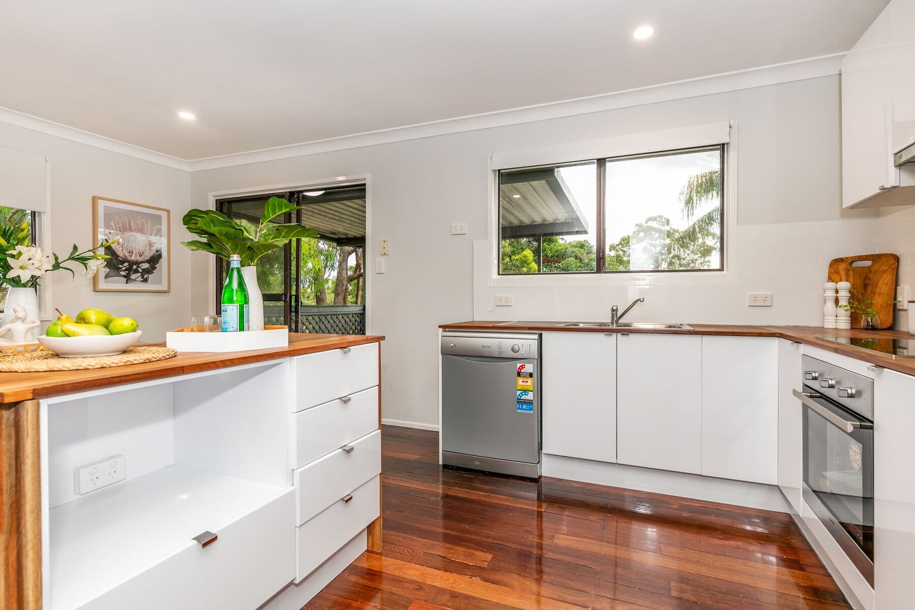 15 Antares Avenue, Kingston QLD 4114, Kingston - Thumbnail 2
