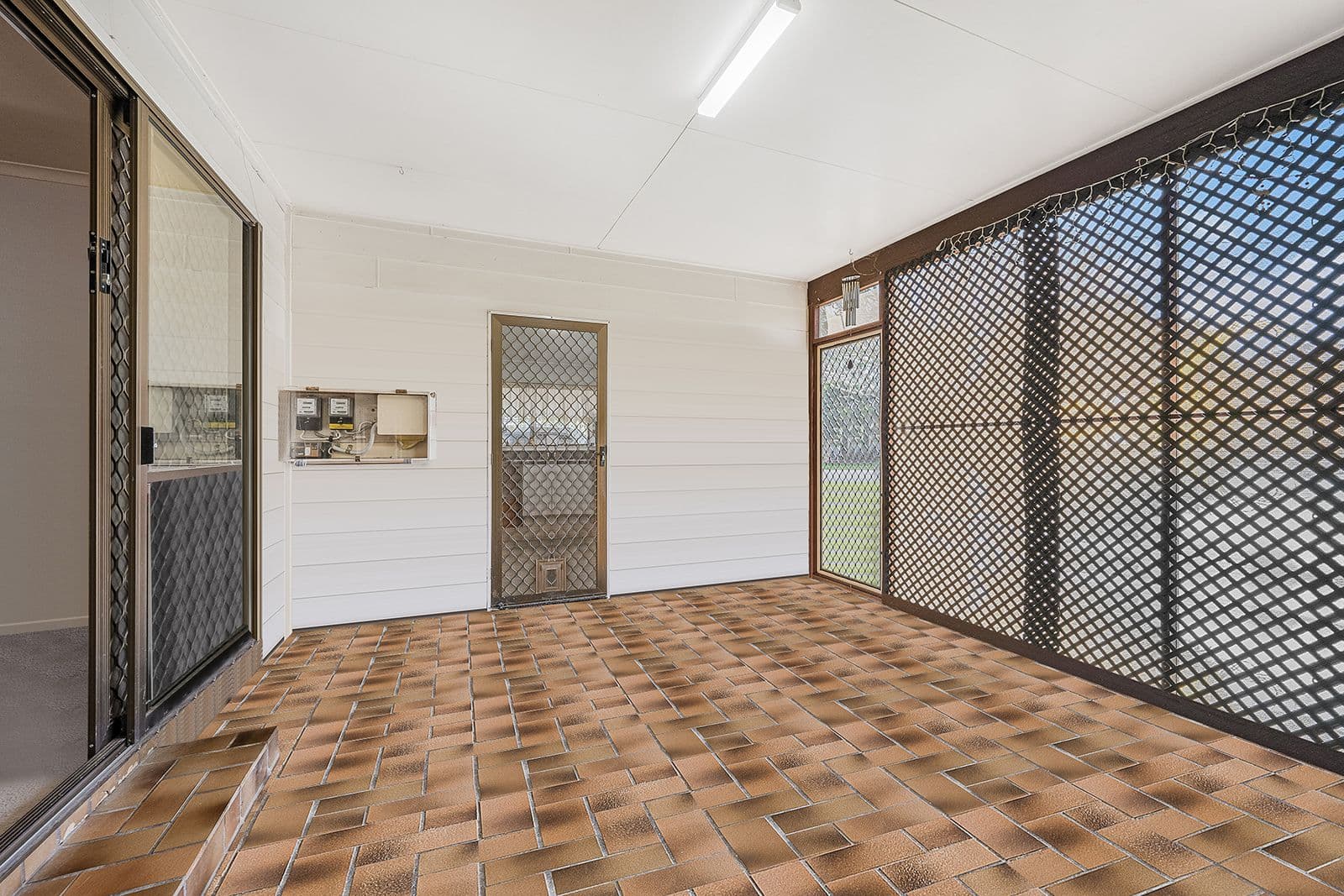 12 Central Avenue, Deception Bay QLD 4508, Deception Bay - Thumbnail 2