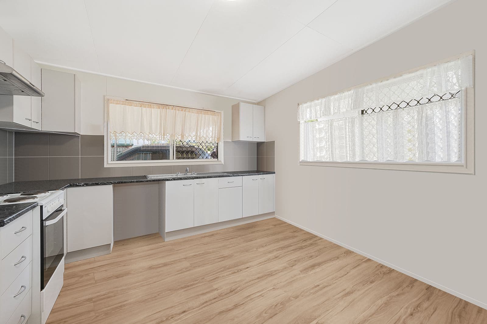12 Central Avenue, Deception Bay QLD 4508, Deception Bay - Thumbnail 5