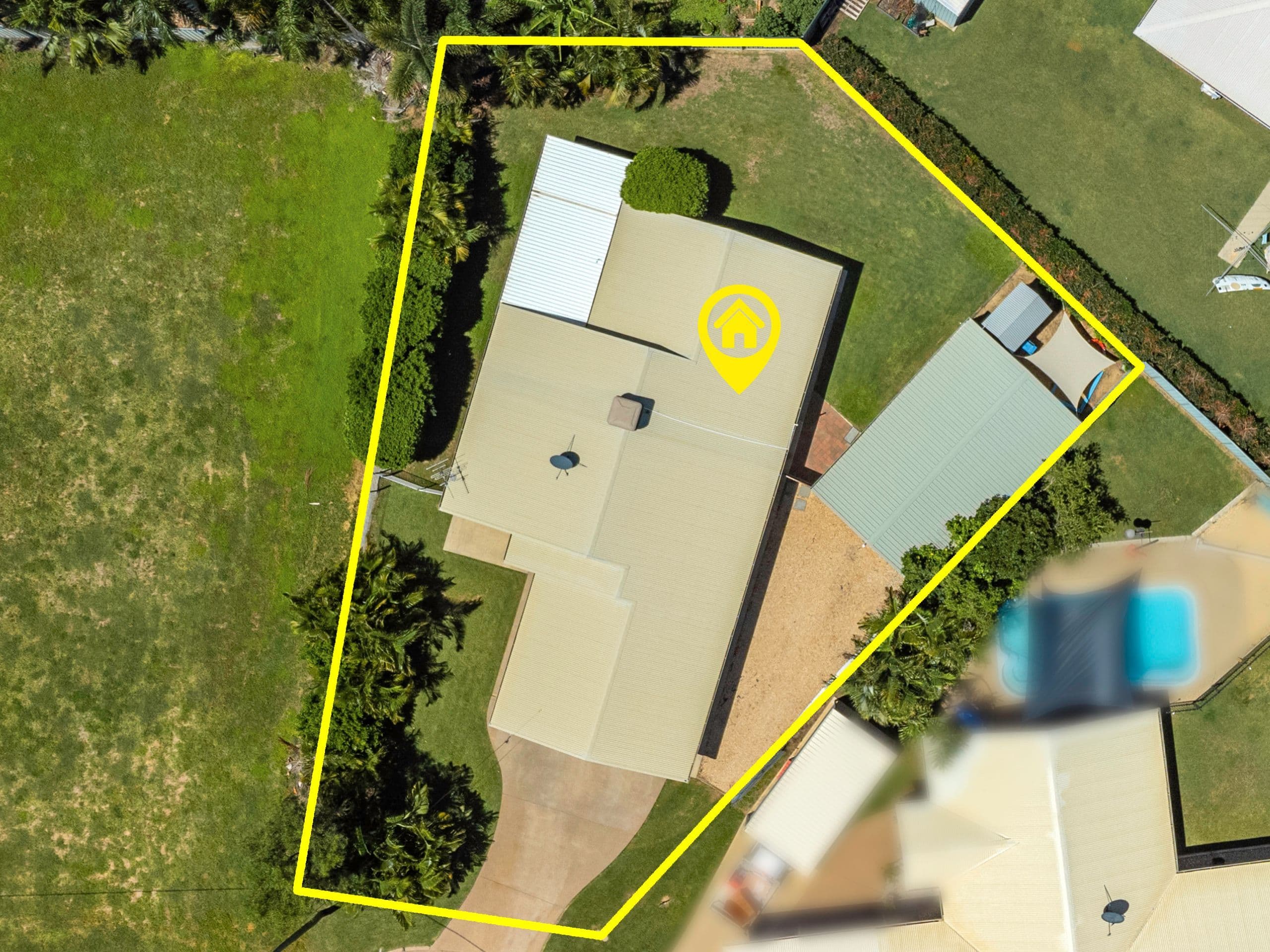 4 Smith Place, Emerald QLD 4720, Emerald - Thumbnail 2