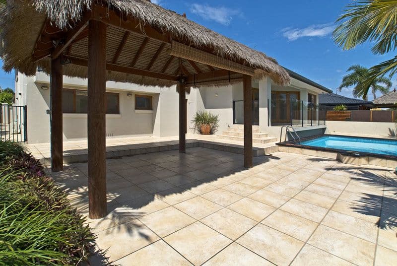 98 Gibraltar Drive, ISLE OF CAPRI QLD 4217, Isle Of Capri - Thumbnail 2