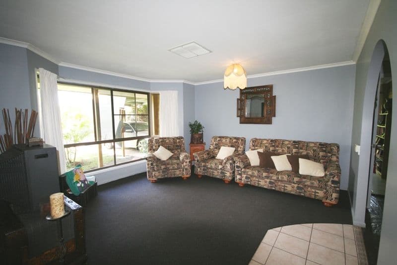 27  Lawrence Street, BILOELA QLD 4715, Biloela - Thumbnail 2