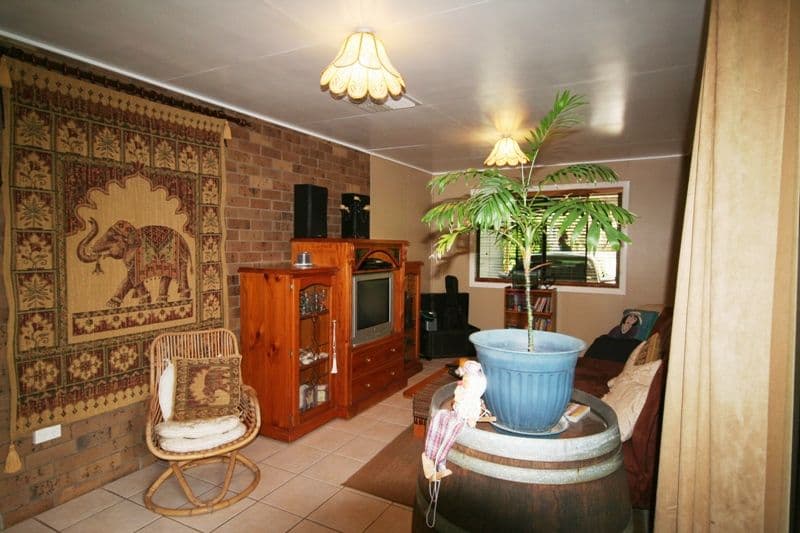 27  Lawrence Street, BILOELA QLD 4715, Biloela - Thumbnail 6
