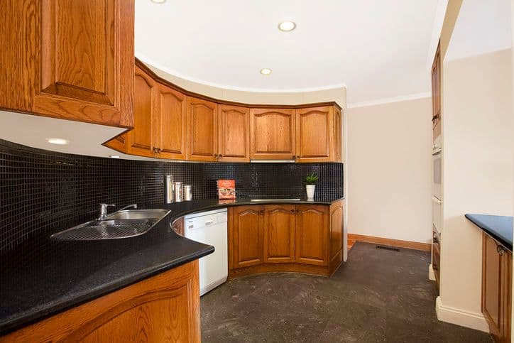 12 Forest Court, TEMPLESTOWE VIC 3106, Templestowe - Thumbnail 4