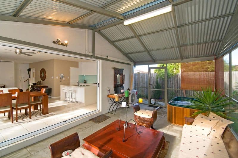 6 Tahiti Avenue, PALM BEACH QLD 4221, Palm Beach - Thumbnail 2