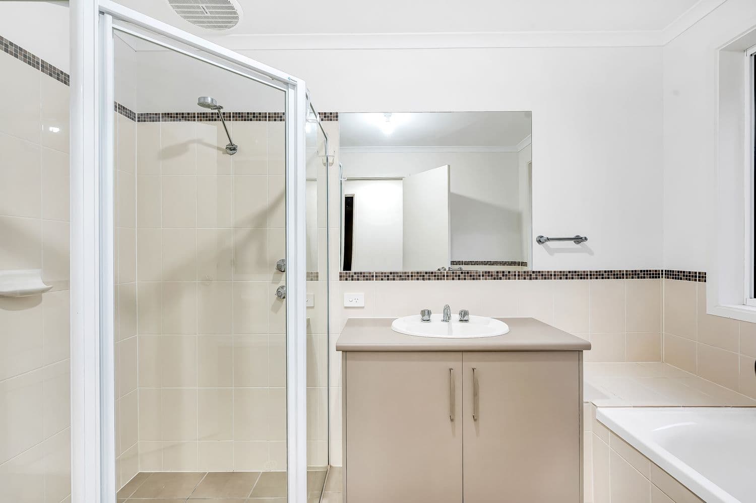 32 Telegraph Road, Seaford Meadows SA 5169, Seaford Meadows - Thumbnail 8