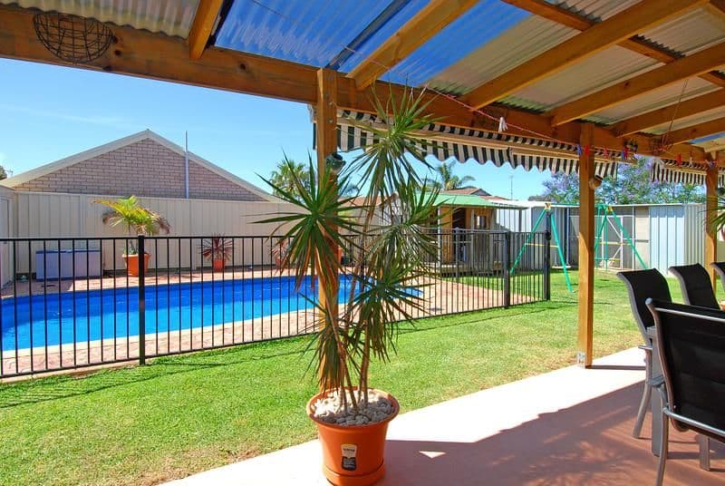 8   Featherwood Place, ALBION PARK RAIL NSW 2527, Albion Park Rail - Thumbnail 2