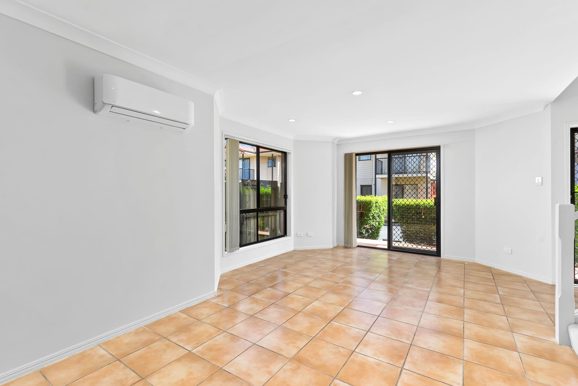 1158 Cavendish Road, Mount Gravatt East QLD 4122, Mount Gravatt East - Thumbnail 4
