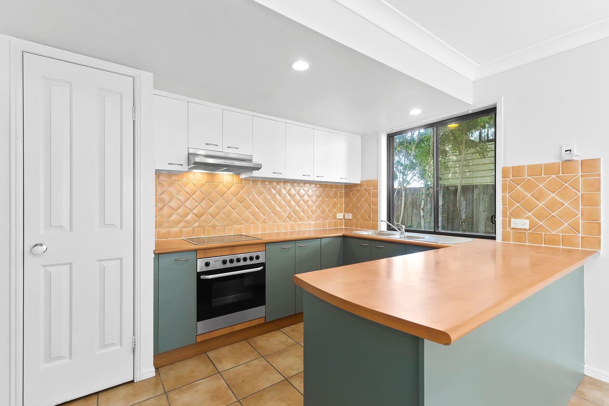1158 Cavendish Road, Mount Gravatt East QLD 4122, Mount Gravatt East - Thumbnail 5