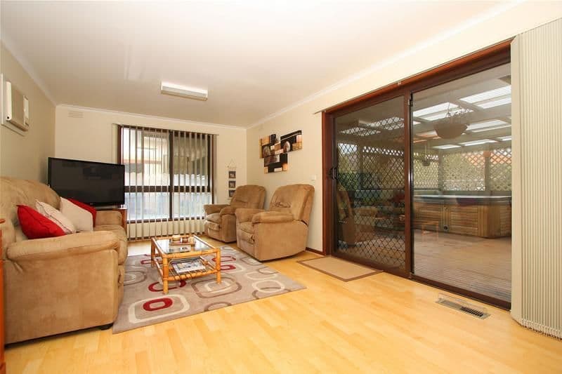 3 Canungra Court, BUNDOORA VIC 3083, Bundoora - Thumbnail 4