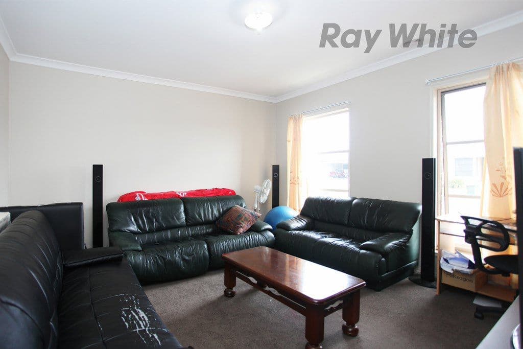 31 Regal Road, POINT COOK VIC 3030, Point Cook - Thumbnail 2
