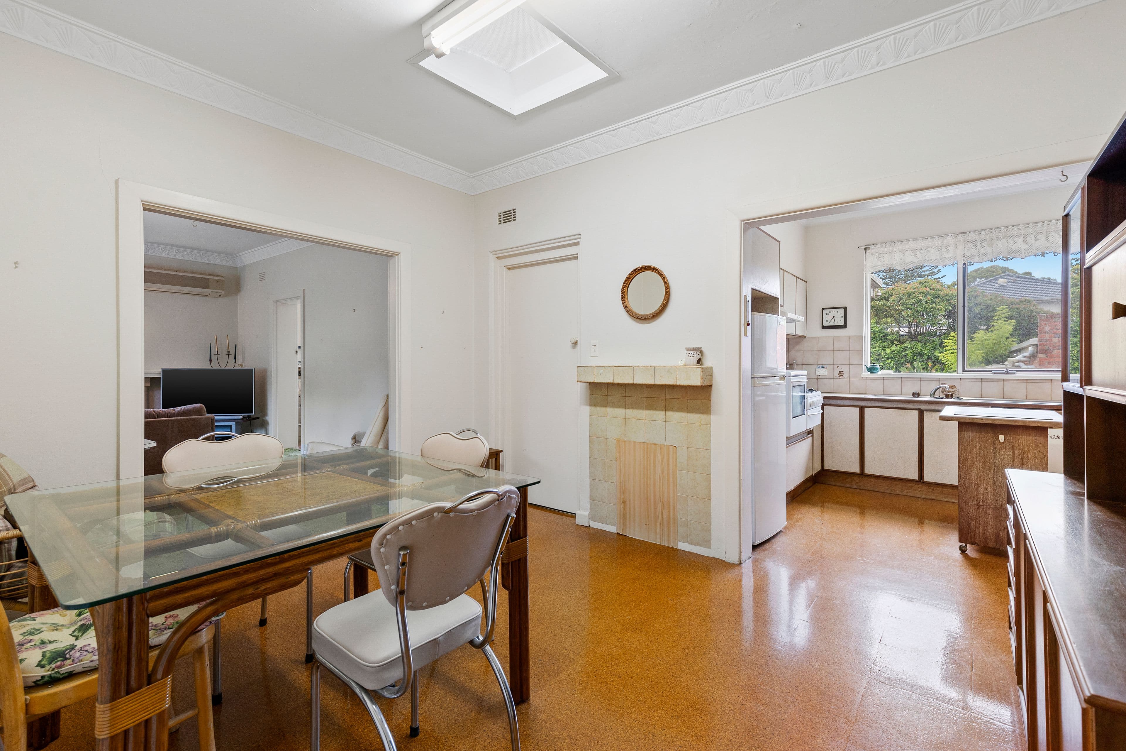 6 Oak Street, Surrey Hills VIC 3127, Surrey Hills - Thumbnail 5