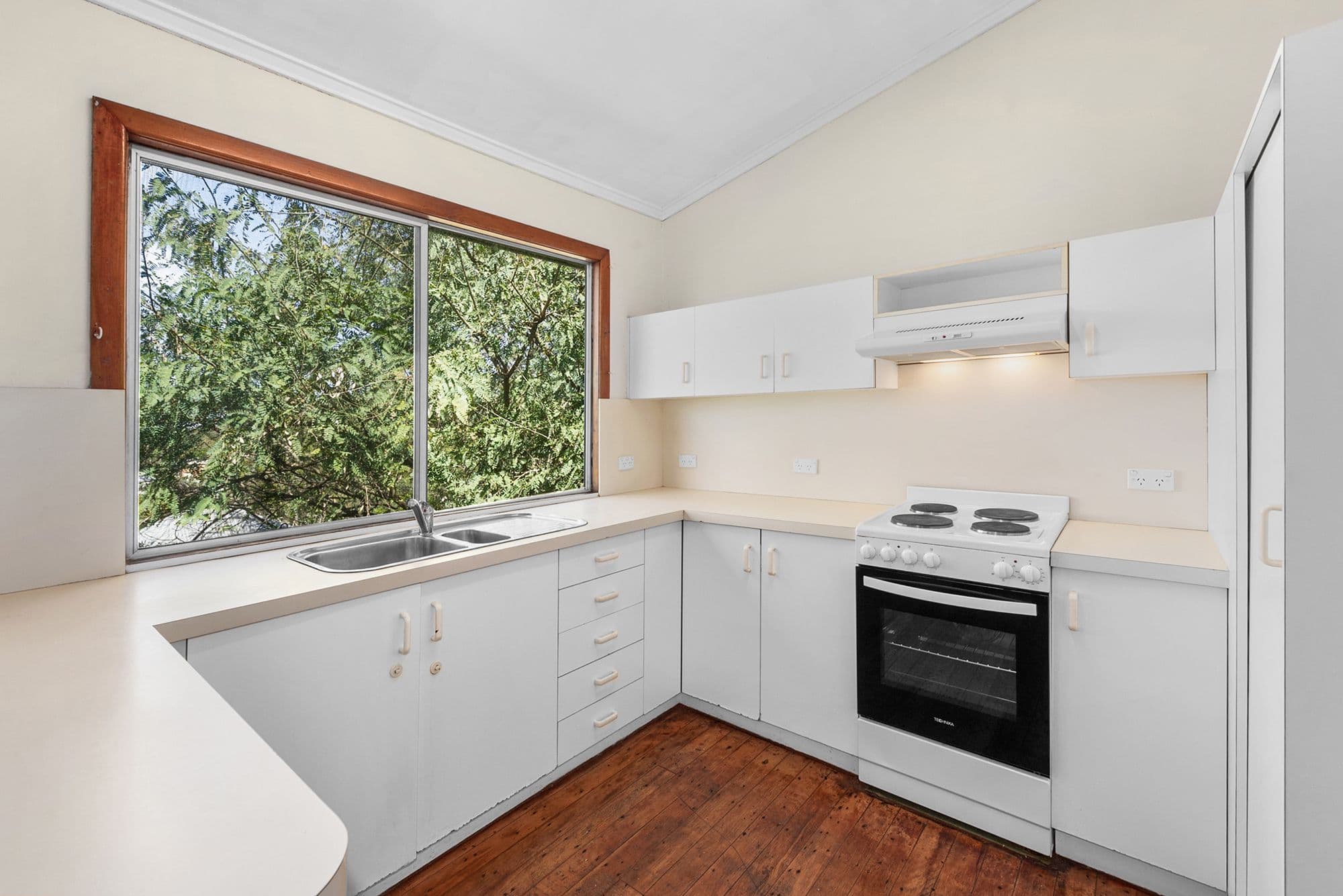 38 Patwin Street, Oxley QLD 4075, Oxley - Thumbnail 2
