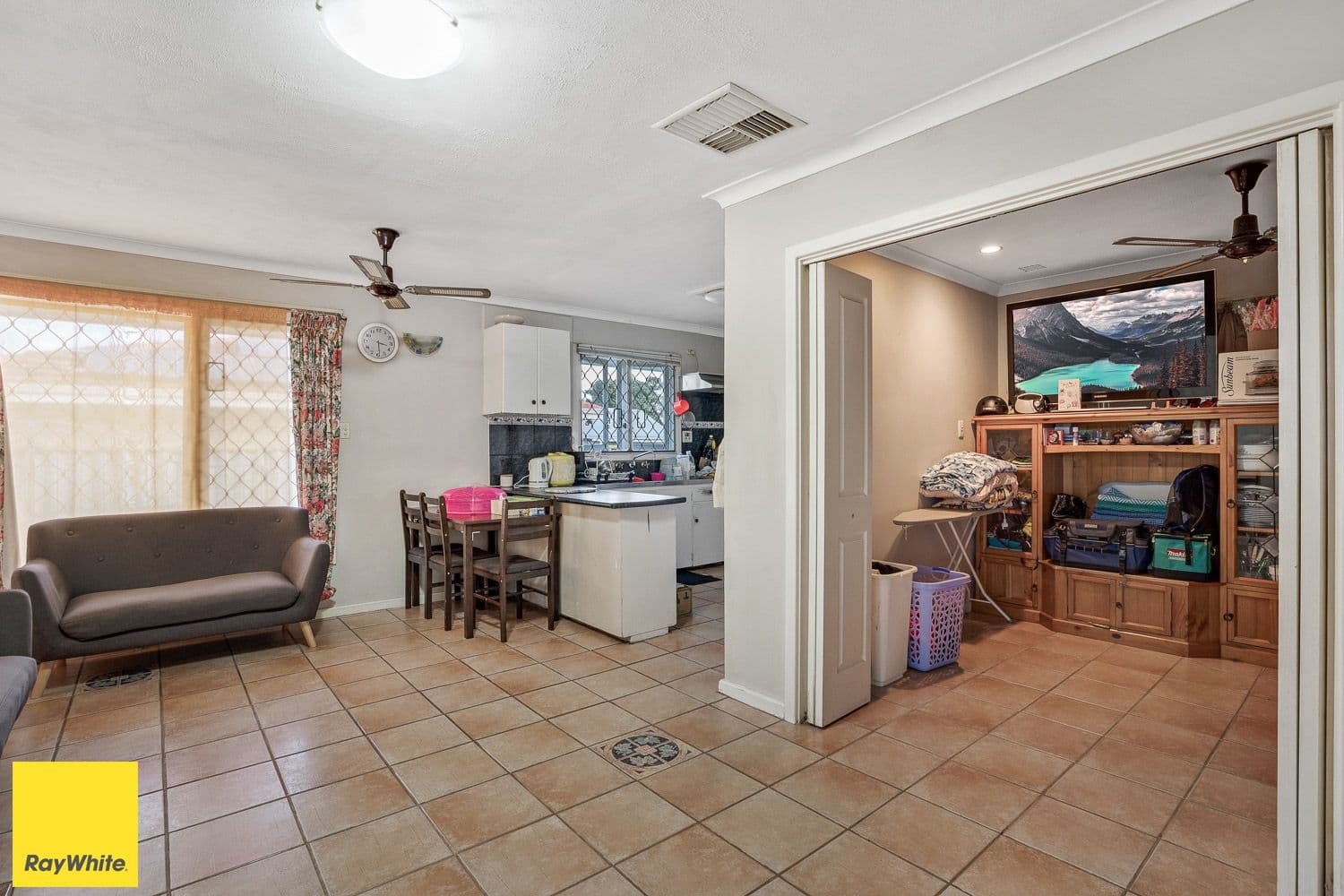 17 Pannell Way, Girrawheen WA 6064, Girrawheen - Thumbnail 3