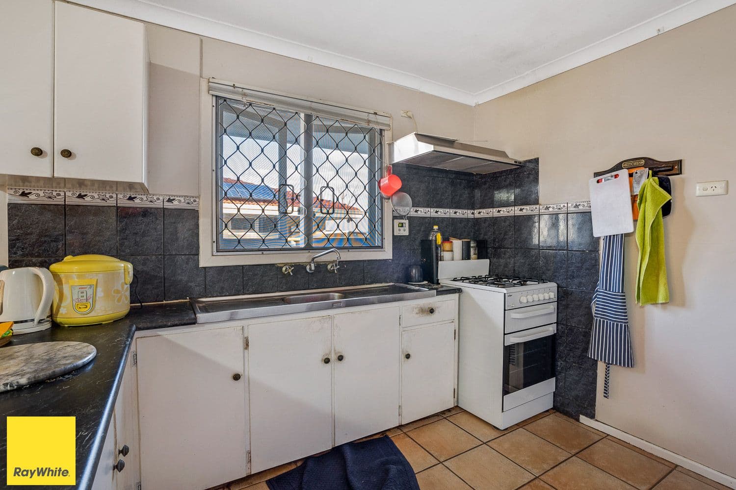 17 Pannell Way, Girrawheen WA 6064, Girrawheen - Thumbnail 5