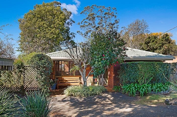 18 Bingara Street, Mount Lofty QLD 4350, Mount Lofty - Thumbnail 2