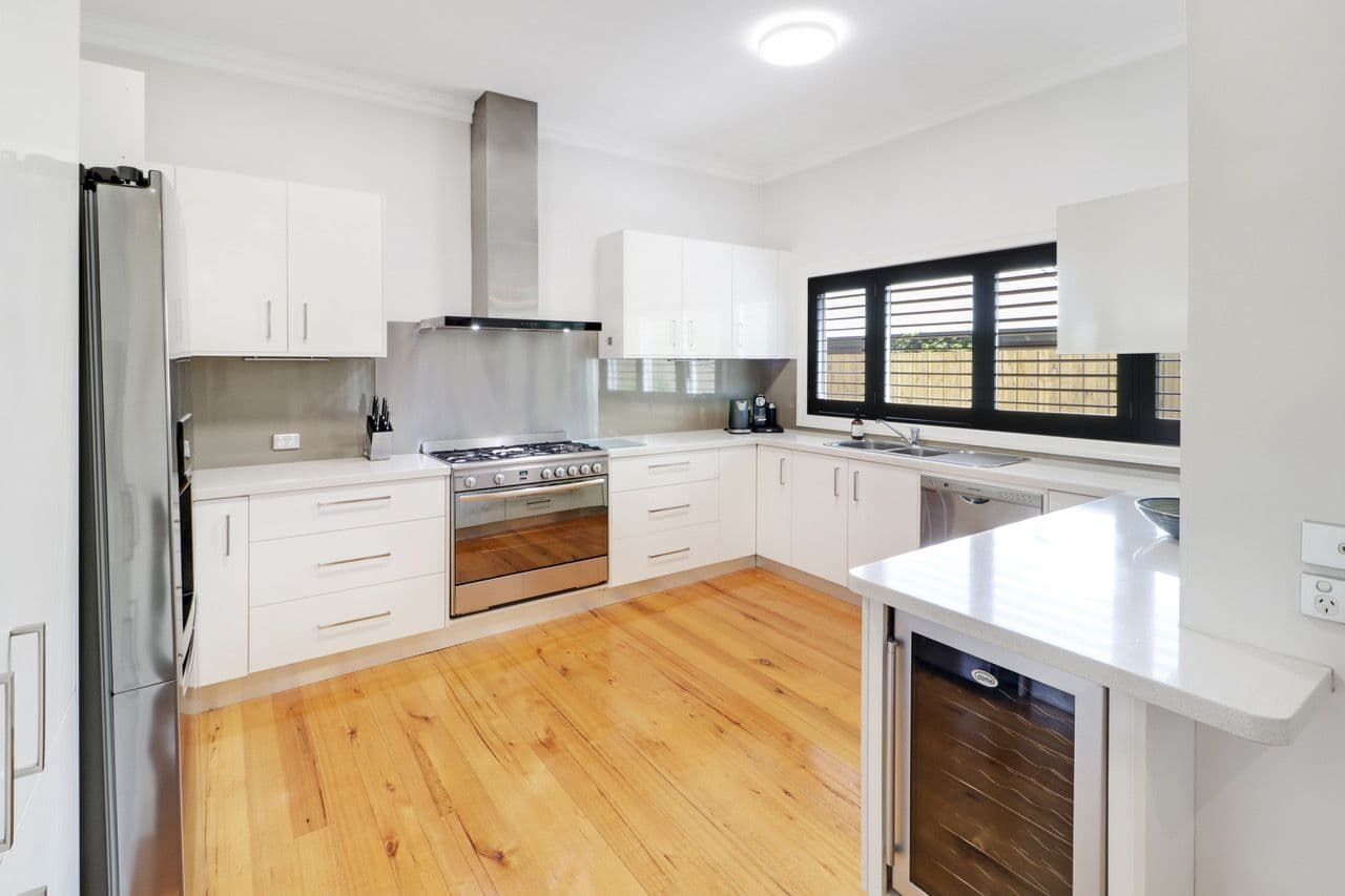 21 Logan Street, Mansfield VIC 3722, Mansfield - Thumbnail 5
