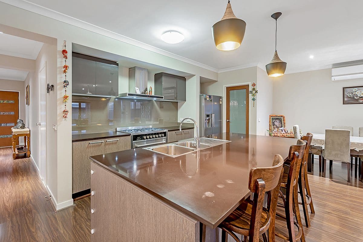 13 Barnell Street, Craigieburn VIC 3064, Craigieburn - Thumbnail 2