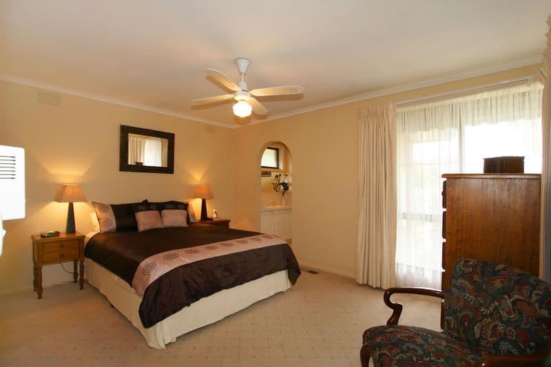 28 Kubis Crescent, DINGLEY VILLAGE VIC 3172, Dingley Village - Thumbnail 6