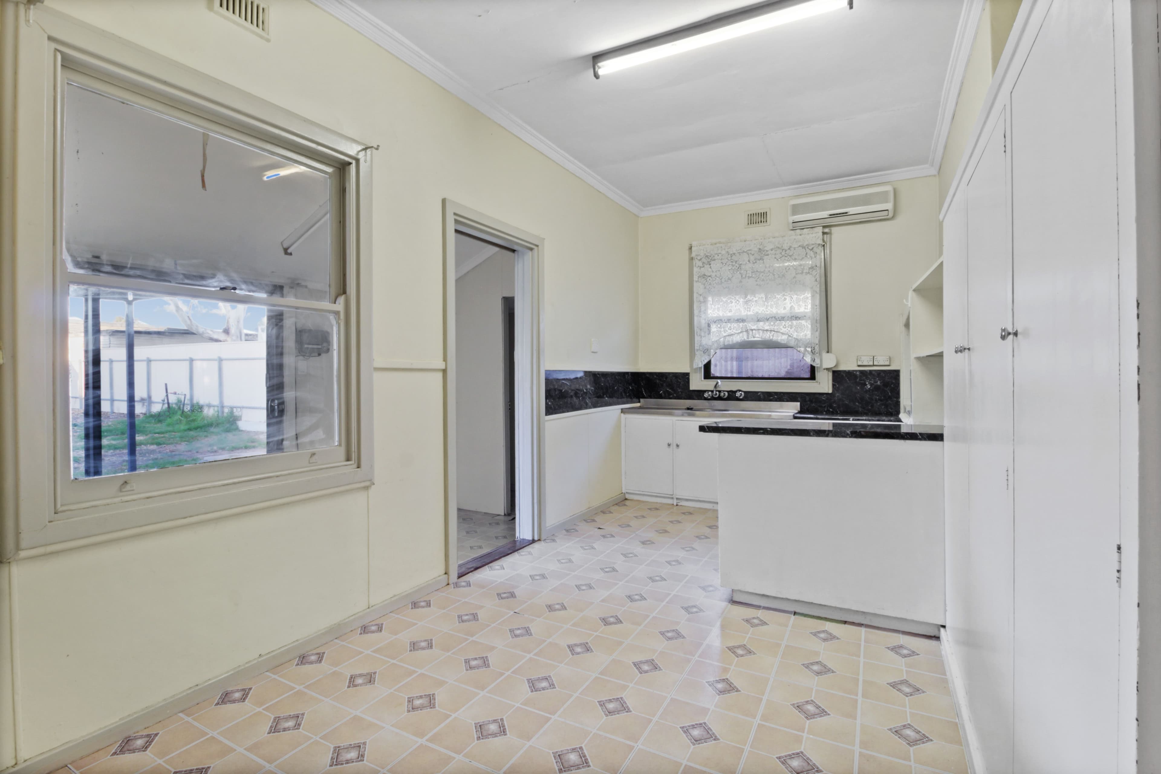 108 Seventeenth Street, Renmark SA 5341, Renmark - Thumbnail 3