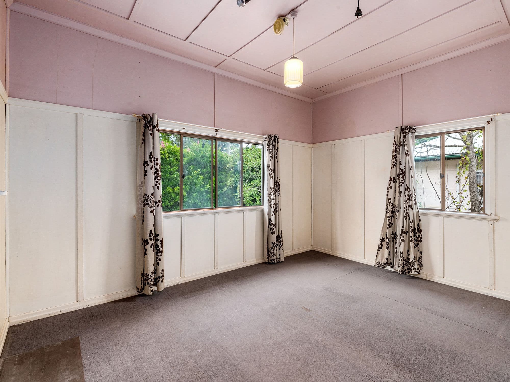 61 Albert Street, Holland Park West QLD 4121, Holland Park West - Thumbnail 2