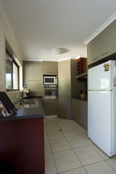 24 Exilis Street, ROCHEDALE SOUTH QLD 4123, Rochedale South - Thumbnail 3