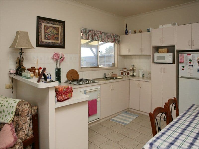8 Broadhead Avenue, TARCOOLA BEACH WA 6530, Tarcoola Beach - Thumbnail 3