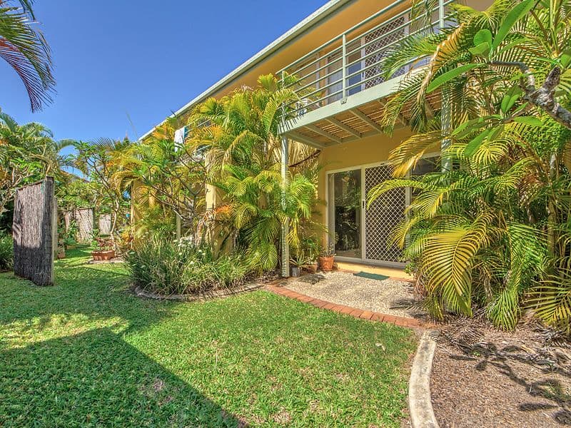 215 Cottesloe Drive, MERMAID WATERS QLD 4218, Mermaid Waters - Thumbnail 2