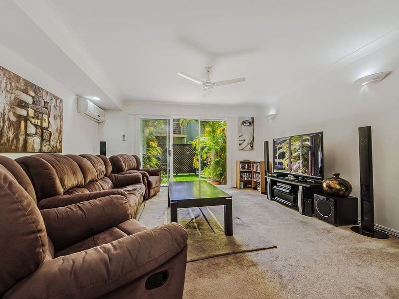 215 Cottesloe Drive, MERMAID WATERS QLD 4218, Mermaid Waters - Thumbnail 3