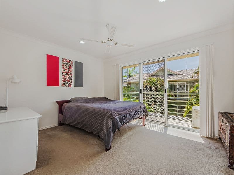 215 Cottesloe Drive, MERMAID WATERS QLD 4218, Mermaid Waters - Thumbnail 6
