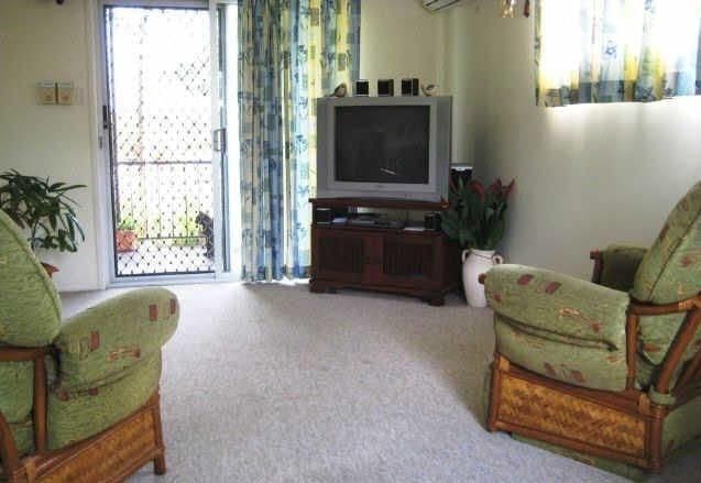 35 Van Eldik Avenue, ANDERGROVE QLD 4740, Andergrove - Thumbnail 7