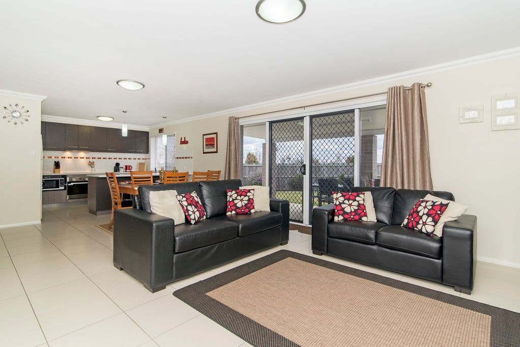 2 Wren Street, Highfields QLD 4352, Highfields - Thumbnail 4