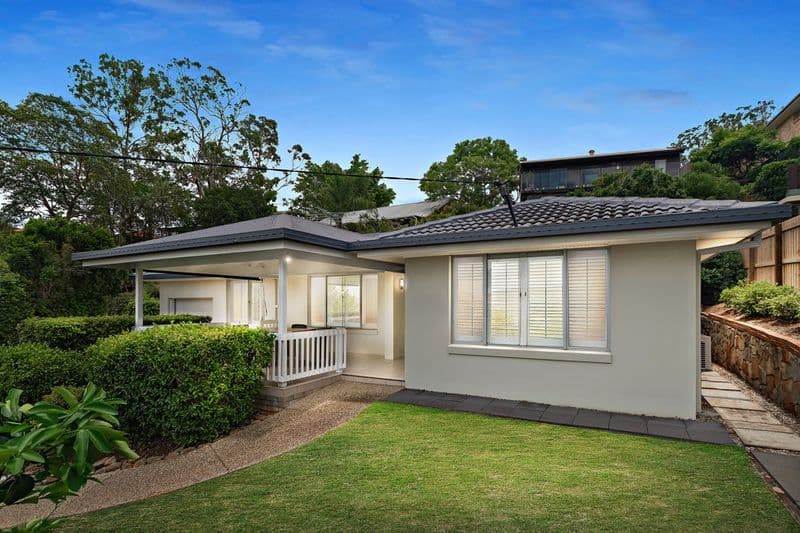 17 Bates Drive, Everton Hills - Image 1