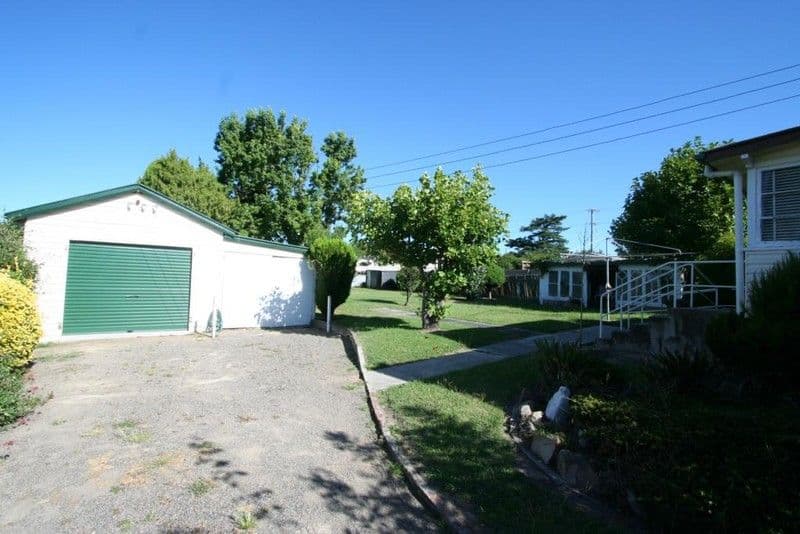 87 Logan Street, TENTERFIELD NSW 2372, Tenterfield - Thumbnail 8