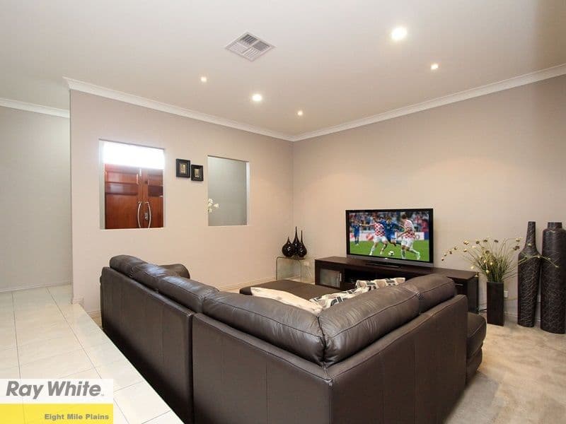 16 Collett Street, Eight Mile Plains QLD 4113, Eight Mile Plains - Thumbnail 8