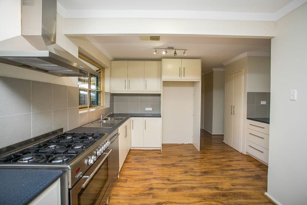 14 John Street, Gooseberry Hill WA 6076, Gooseberry Hill - Thumbnail 5