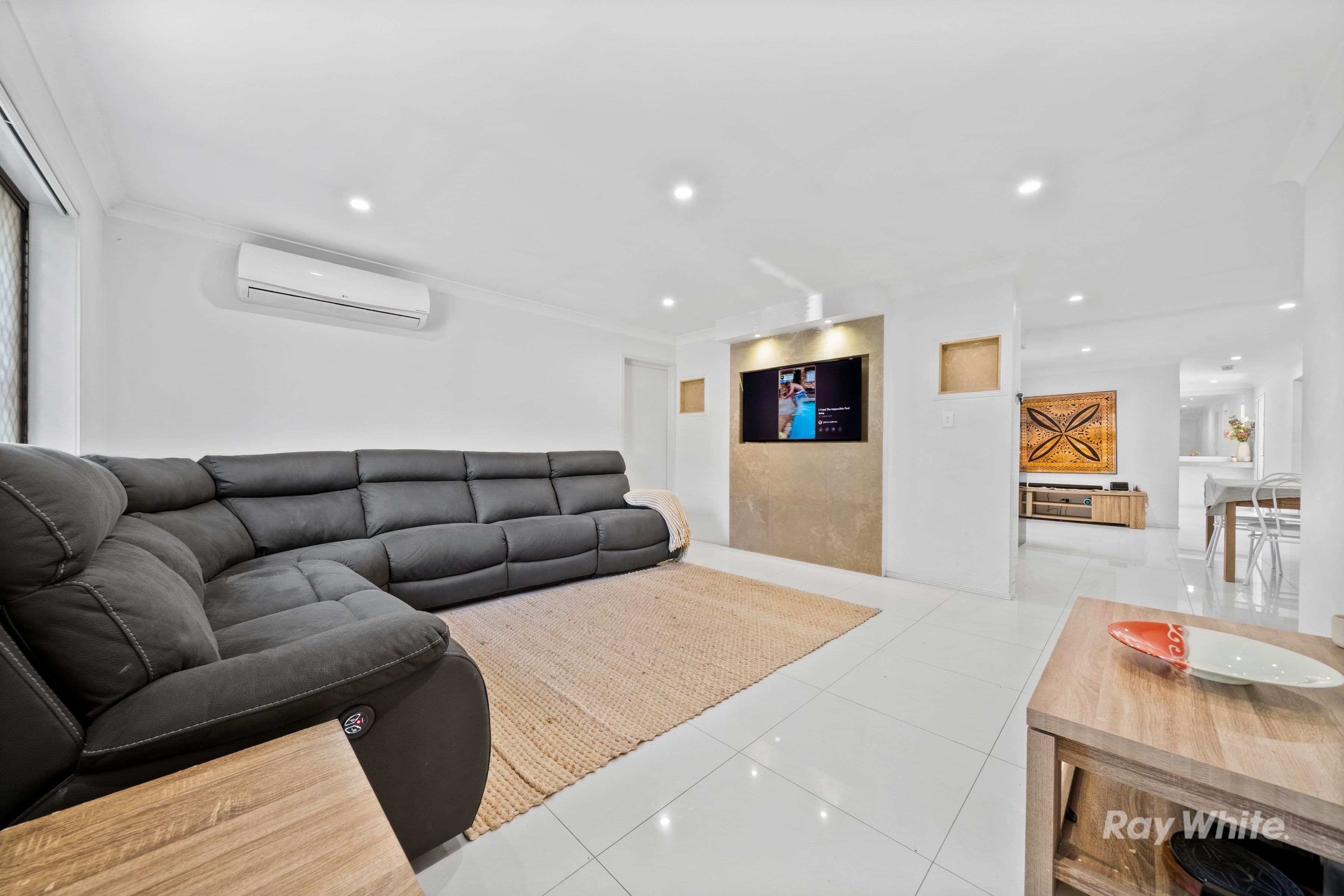 26 Wisdom Way, Crestmead QLD 4132, Crestmead - Thumbnail 2
