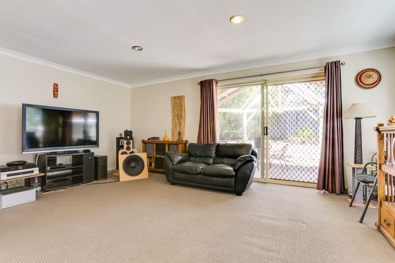 5 Ornata Place, Forest Lake QLD 4078, Forest Lake - Thumbnail 2